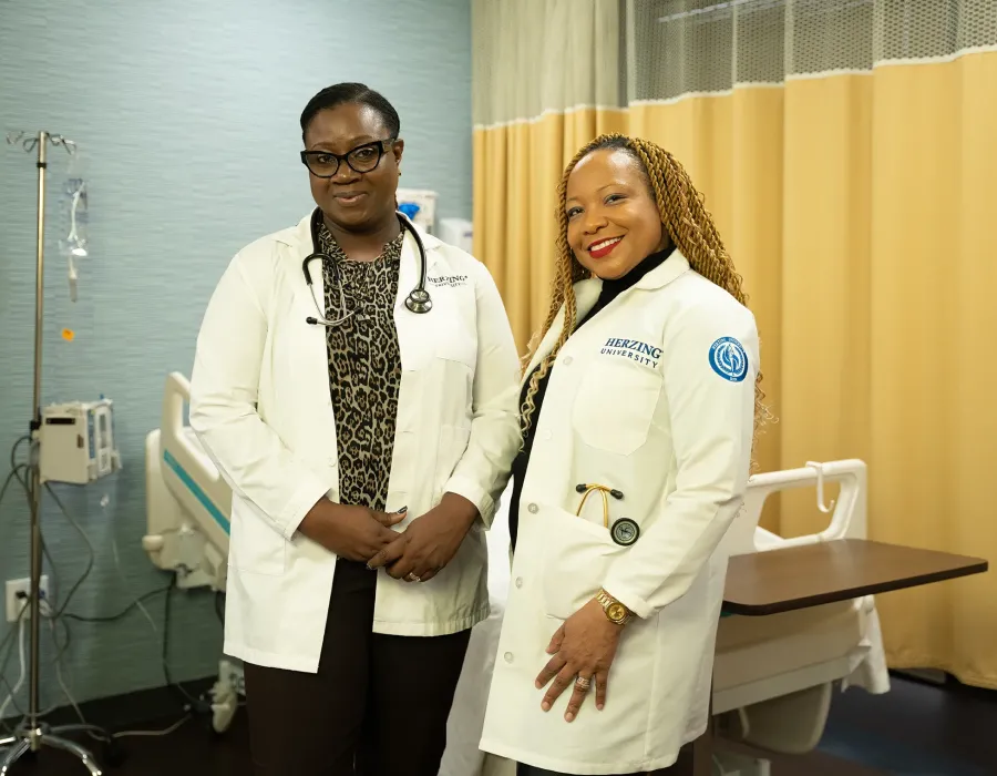 Herzing student with prior medical assisting experience participating in bachelor's degree in nursing program with nurse educator