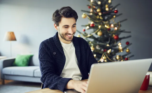 Five Reasons to Job Search Over the Holidays