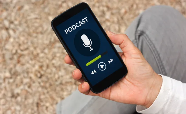 5 Podcasts for Your Morning Commute