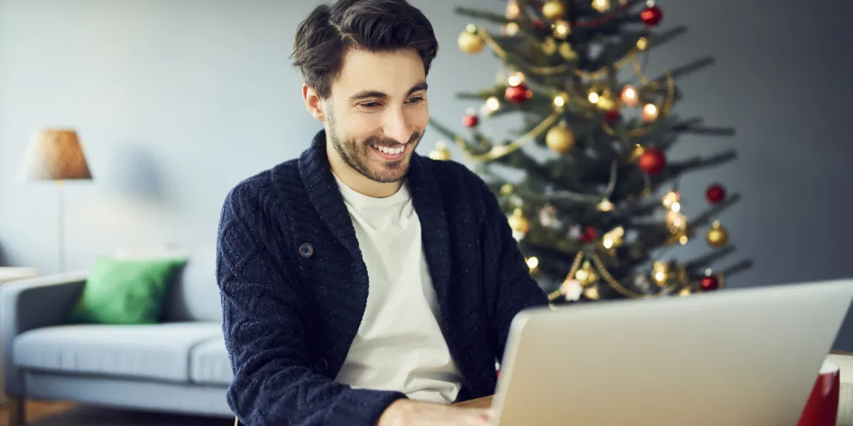 Five Reasons to Job Search Over the Holidays