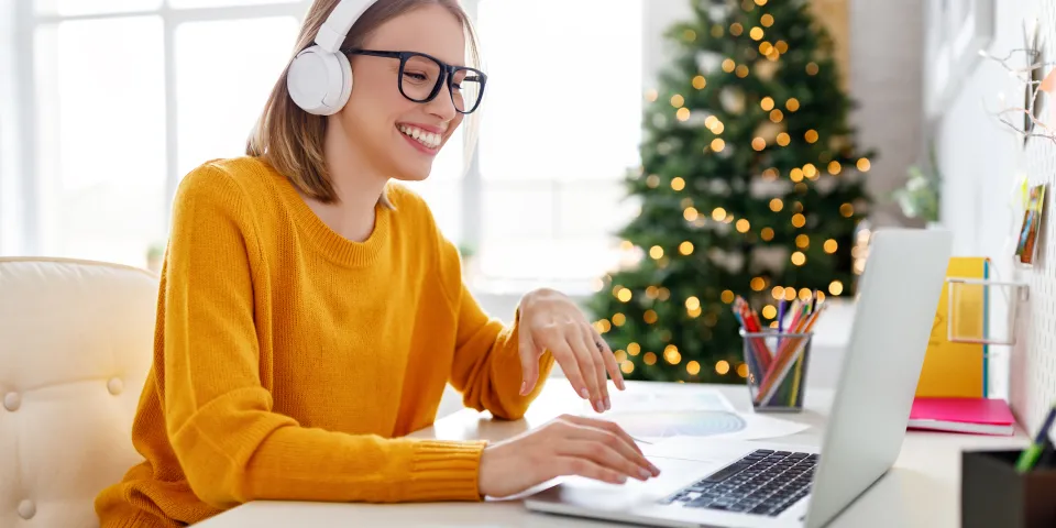 Navigating the Holiday Hurdle: Tips for Studying During the Festive Season